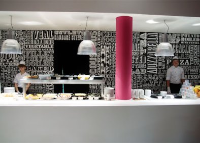 Кафе и столовая в здании