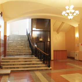 Высота потолков: 3,5–4,2 м