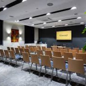 Конференц-залы и переговорные комнаты