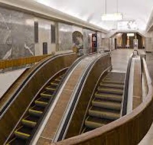 Метро «Чистые пруды» 1 минута пешком