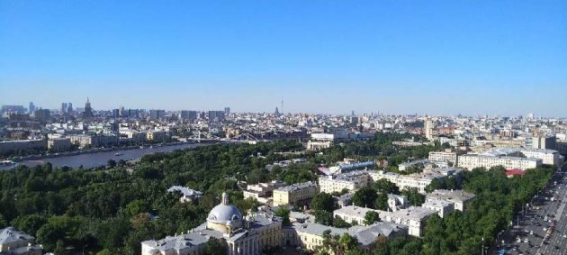 Виды на Москву-реку, парки и центр города с верхних этажей