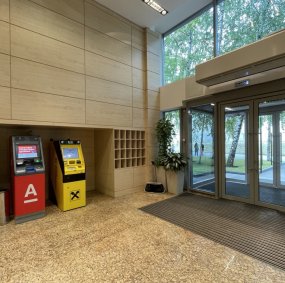 Высота потолков: 3,0–3,5 м