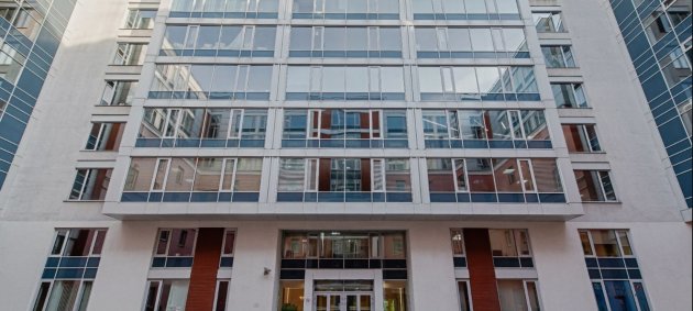 Современный дизайн с панорамным остеклением