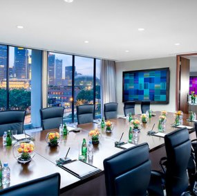 Конференц-залы с панорамными окнами