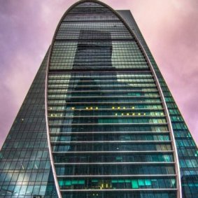 Высота около 264 метров