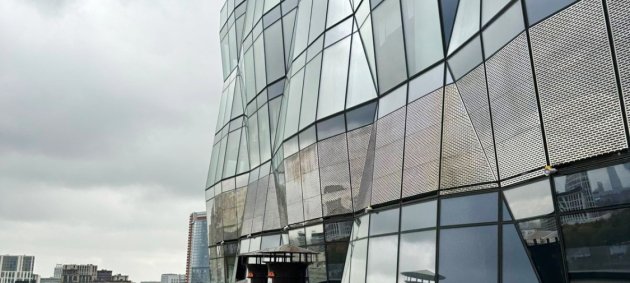 Панорамное остекление с солнцезащитными системами