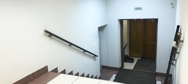 Высота потолков 2,8-3,2 м