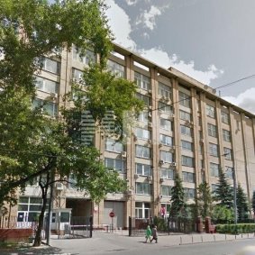 Высота потолков 2,7–3 м