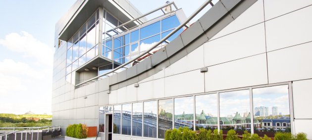 11-этажное здание с панорамным остеклением