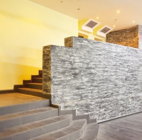 Высота потолков до 3,2 м