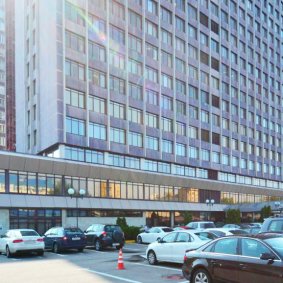 Панорамные окна с естественным освещением