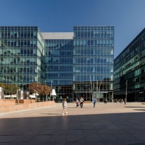 Уникальная архитектура с атриумом и зимним садом