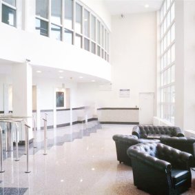 Высота потолков 3.0-3.7 м