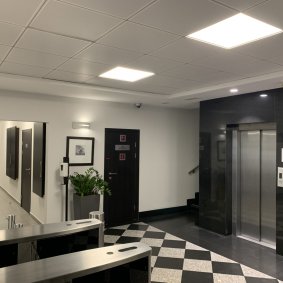 Высокие потолки (3.5-4.5 м)