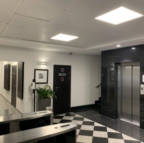 Высокие потолки (3.5-4.5 м)