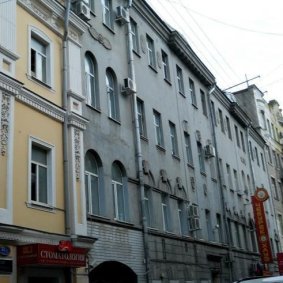 Высота потолков: 3,7–5,2 м