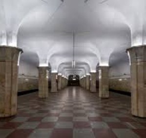 Метро «Кропоткинская» 3 минуты пешком