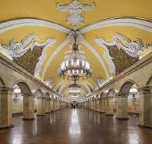 Метро «Комсомольская» 10 минут пешком