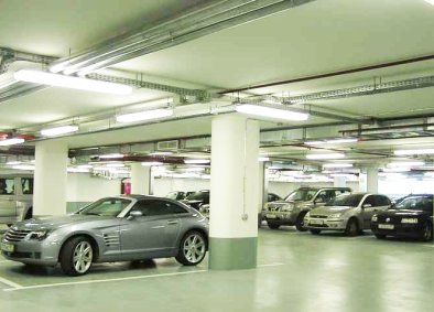 Подземный паркинг на 120 мест (с EV-зарядками)
