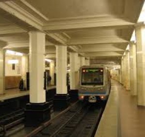 Метро «Александровский сад» 3 минуты 