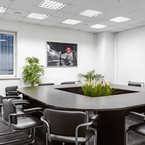Конференц-залы и переговорные комнаты