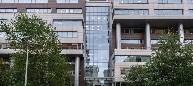  Панорамные окна, с хорошим естественным освещением