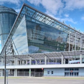 Эксклюзивный дизайн с белоснежным фасадом